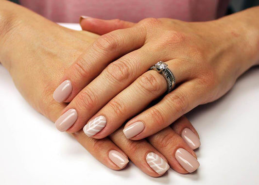 Bio Sculpture GEMINI 0184 Classic Jacquard auf dem Nagel – Braun