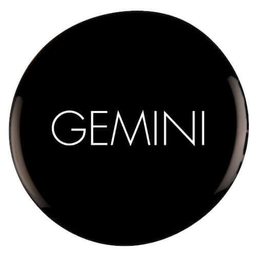 Bio Sculpture GEMINI 2017 Liquorice auf dem Nagel – Blau