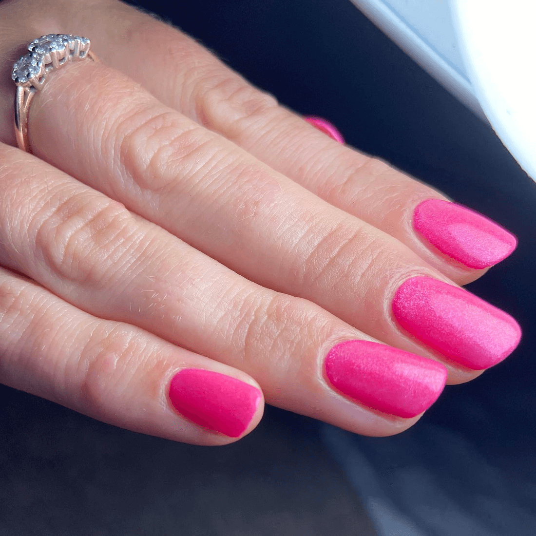 Bio Sculpture GEMINI 128 Princess - GEMINI Nagellack GRAPHQL TEST auf dem Nagel – Rosa