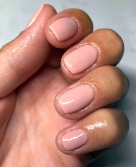 Bio Sculpture GEMINI 0230 Pink Foundation auf dem Nagel – Rosa
