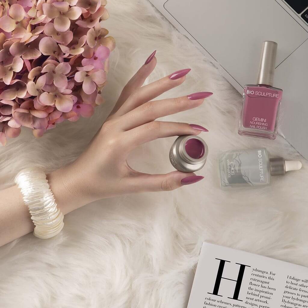 Bio Sculpture GEMINI 0271 Happy Hydrangea auf dem Nagel – Rosa