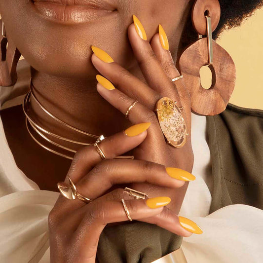 Bio Sculpture GEMINI 0309 Golden Hour auf dem Nagel – Gold