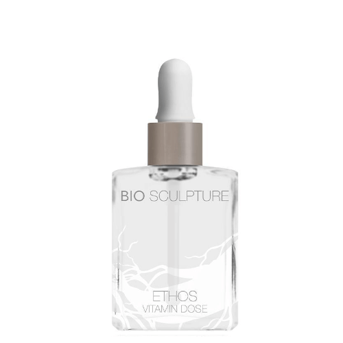 0303 Vitamin Dose - ETHOS ETHOS ETHOS Vitamin Dose Nagelprobleme:Geeignet für alle Nageltypen, einschließlich gesunder Nägel Hauptzutaten:Cocktail aus B-Vitaminen Vorteile:Erhält die Keratinstruktur und den Zellstoffwechsel des NagelsEine Wunderlösung für