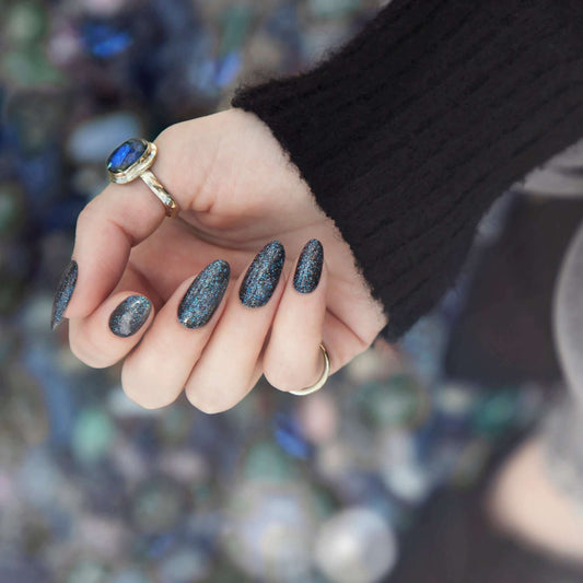 Bio Sculpture GEMINI 0292 Spectrolite auf dem Nagel – Schwarz