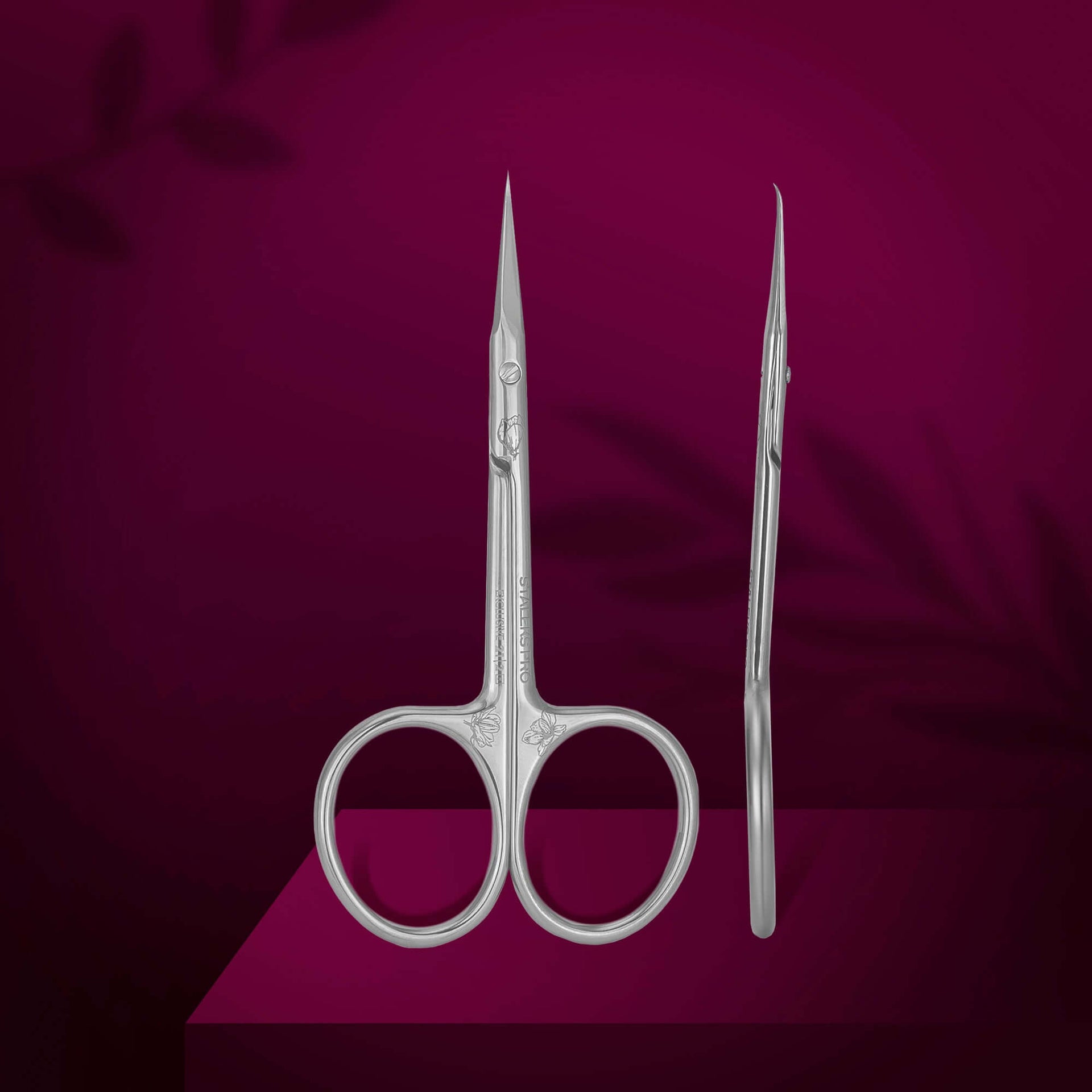 Nagelhaut Schere - EXCLUSIVE 21 Type 2 Nagelscheren & Nagelknips Nagelhaut Schere / cuticle scissors EXCLUSIVE.21 TYPE 2 HOCHWERTIGES MANIKÜRE-PEDIKÜRE-WERKZEUG Verkürzte gebogene Griffe – für präzise Bewegungen des Technikers Hakenartige Wölbung an der S